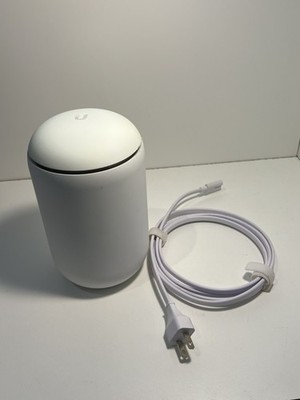 Ubiquiti Networks UniFi Dream Machine 5 Port Wireless Router UDM-US