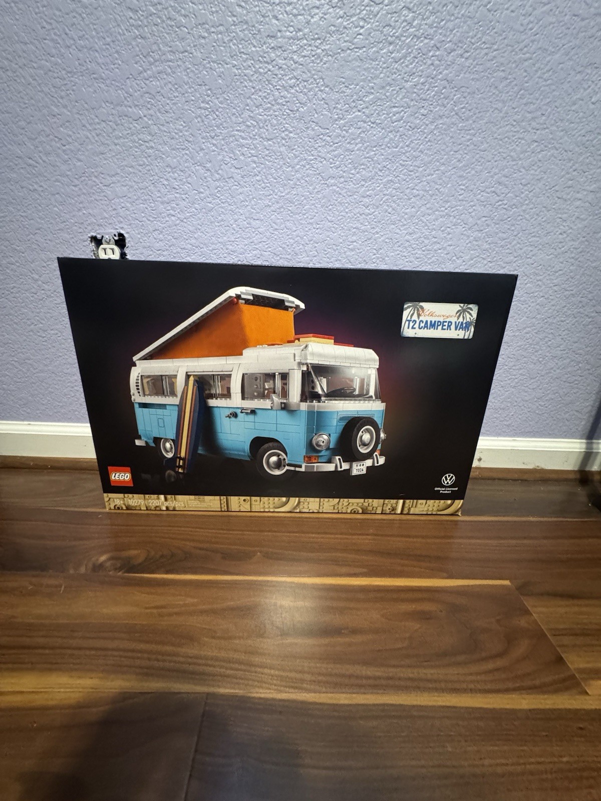 Lego Volkswagen T2 Camper Van 10279 Brand New Factory Sealed in Box 2021