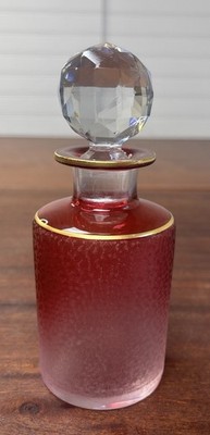VINTAGE VAL SAINT LAMBERT PERFUME BOTTLE WITH STOPPER 6 1/2 INCHES TALL OVERALL