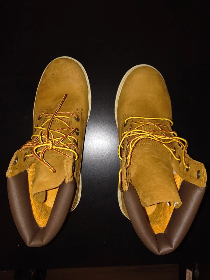 TIMBERLAND 6-дюймовый первоклассный водонепроницаемый ботинки пшеницы нубук мальчика размер 7 - Изображение 3 из 4