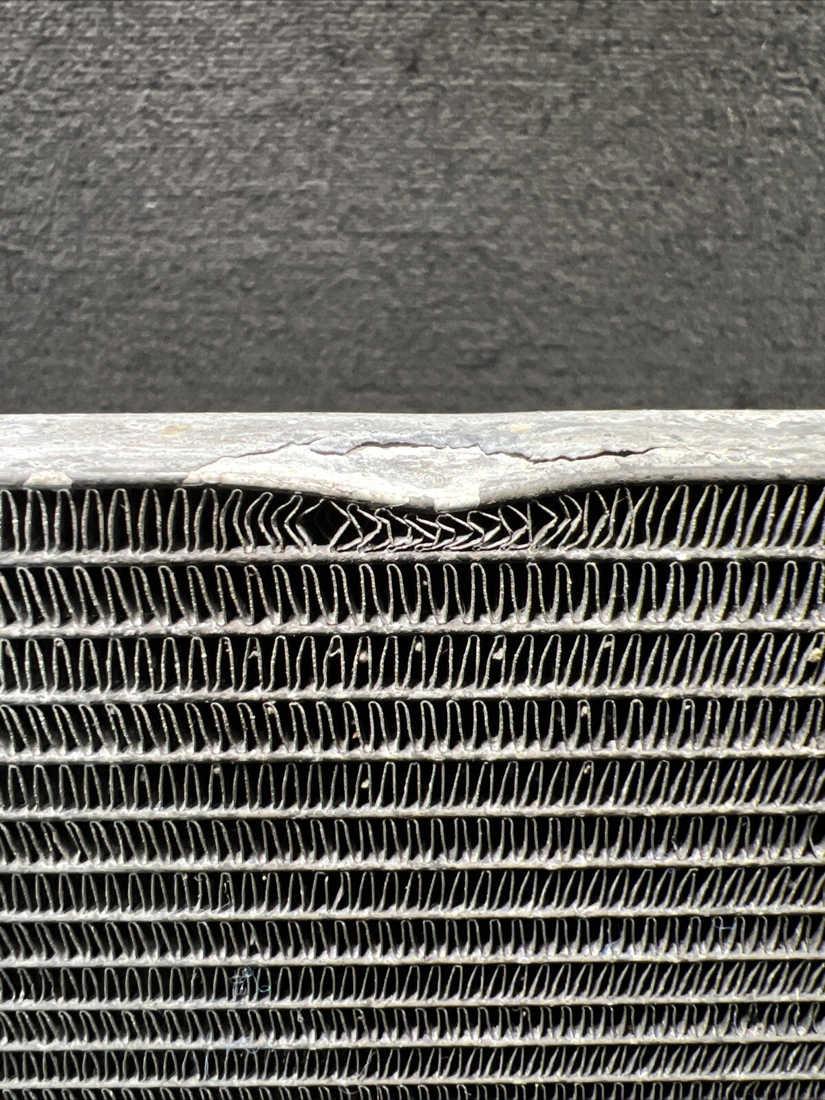 2014 Maserati Quattroporte Front AC Condenser OEM 16474837