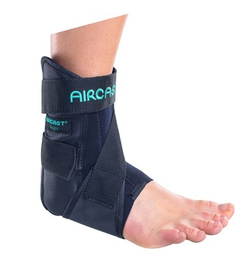 Aircast Airsport Ankle Support Brace, Right Foot, Medium (885459441815)