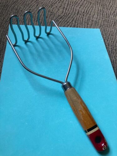 Nice Vintage 1940s-50s POTATO MASHER Wooden Handle VG Condition