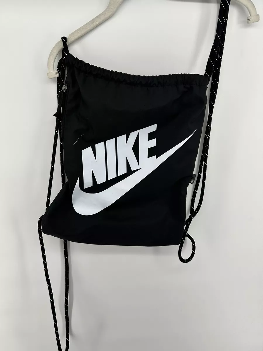 Nike drawstring hotsell backpack with zipper