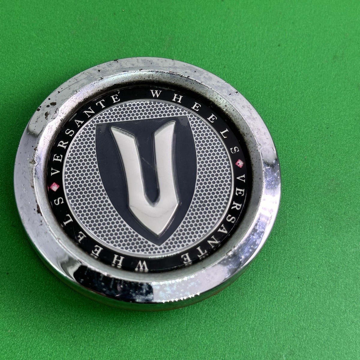 Versante Alloys Wheels Chrome / Black Custom Wheel Center Cap