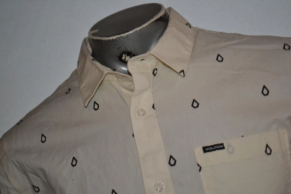 38115 Volcom Shirt Front Pocket White Cotton Size Large Modern Fit Adult Mens - Image 4 of 4