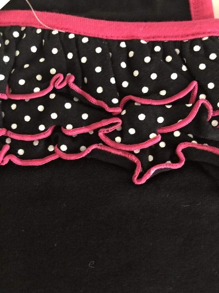 Camisa Perro Volantes y Lunares Cami Negra Rosa Mediana 16" Largo, Colección East Side Foto 2 de 3