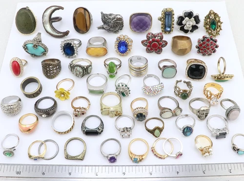 55 Piece Vintage Now Rhinestone Cocktail Costume Ring Jewelry Lot 1 lb Pound