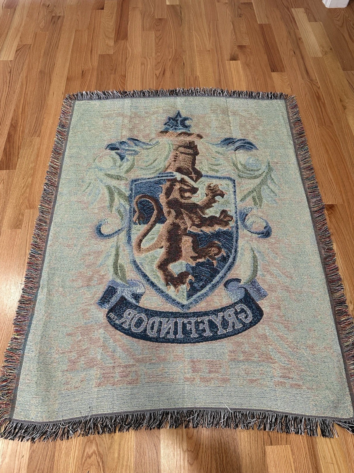 Harry Potter Gryffindor Crest Wall Hanging Tapestry Woven Throw Blanket Fringe