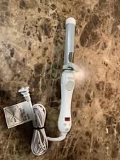 Beachwaver S1.25 Dual Voltage Rotating Ceramic Curling Iron White