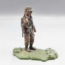 Military Soldier Figure WW2 German Figurine On Green Base 2" With Rifle