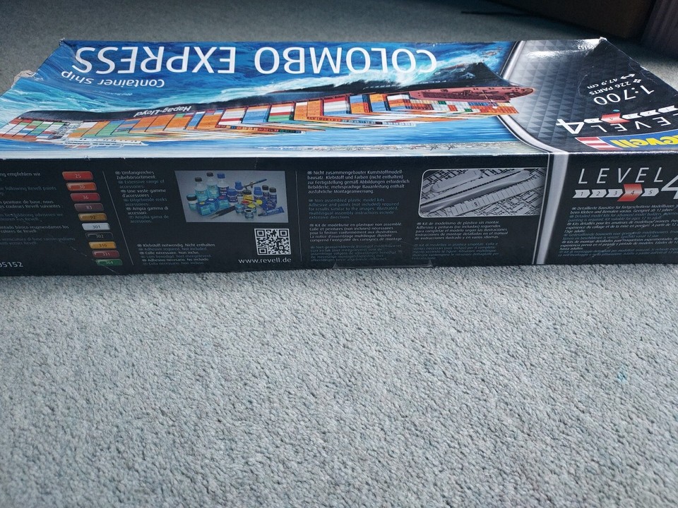 revell model Level 4 Colombo Express Containership 1:700 With Paints ...