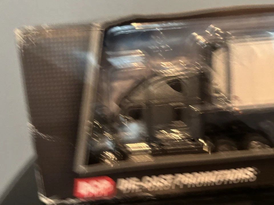 DCP by First Gear 1:64 Classic Carriers Freightliner Tractor /Trailer HTF - Image 2 of 4