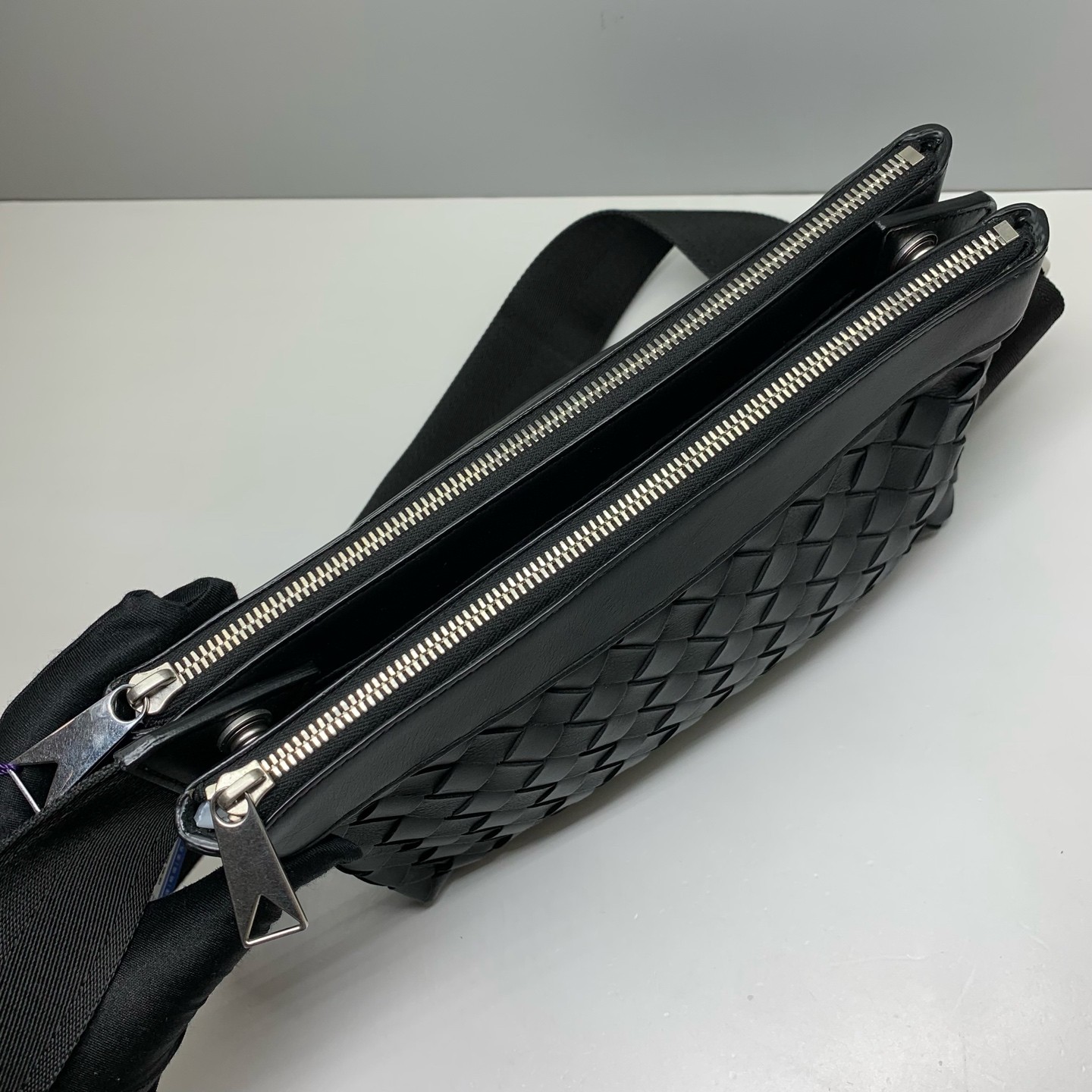 Bottega Veneta Intrecciato 651938V2E428803 Messenger Bag thumbnail 13