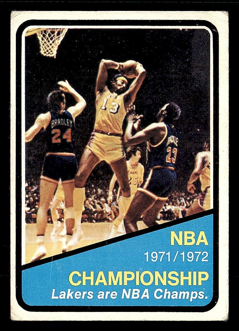 1972-73 Topps #159 NBA Champs Lakers Wilt Chamberlain