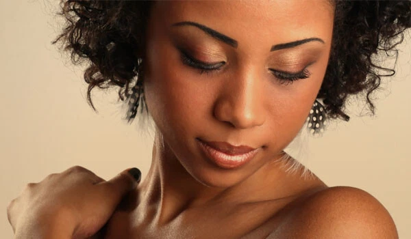 NEW Urban Retreat Eyeshadow Palette, 18 Shades - Browns & Neutral - image 3 of 4