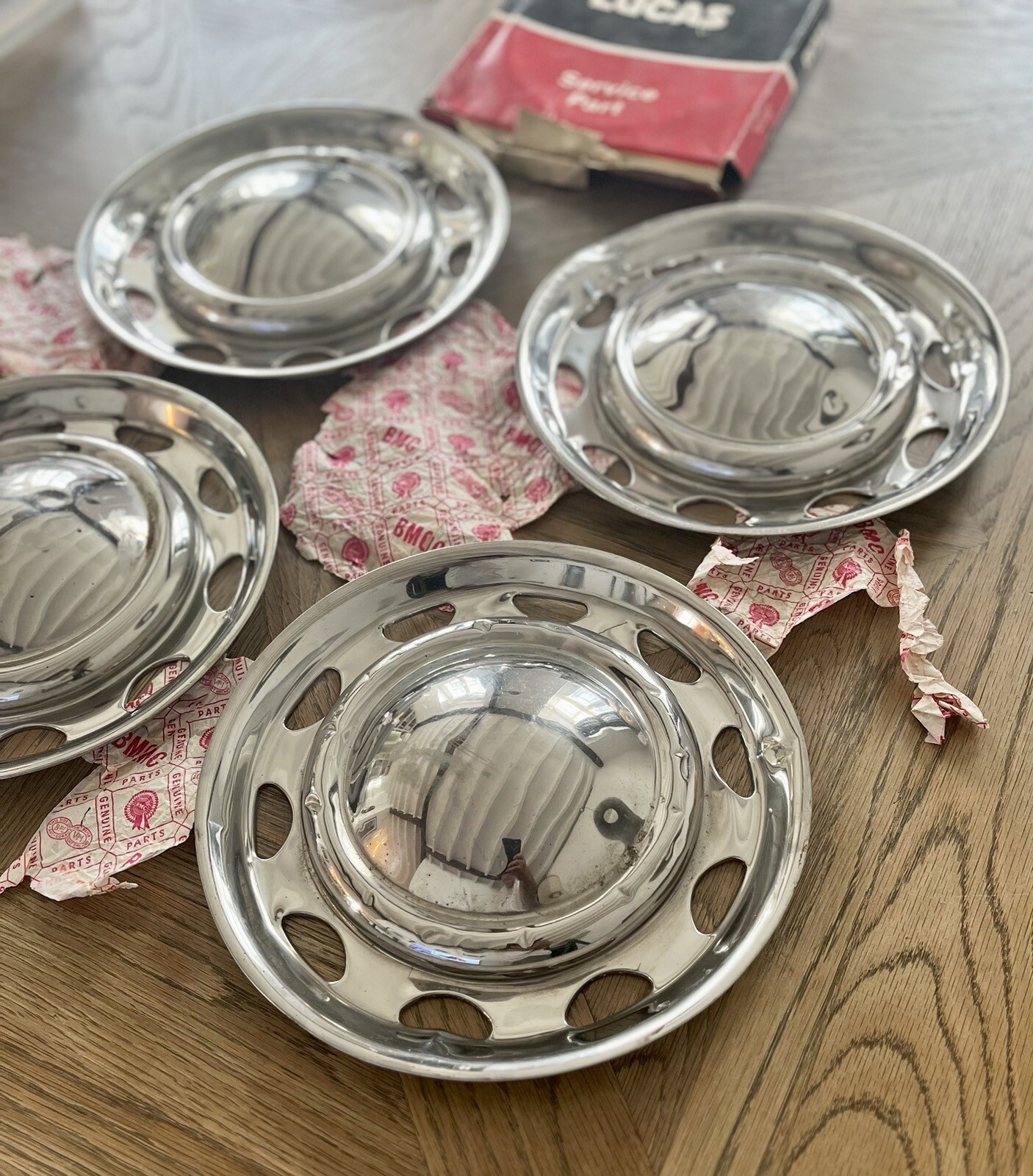 AUSTIN MINI COOPER MK1 BMC SUPER DELUXE ORIGINAL WHEEL CAPS X4