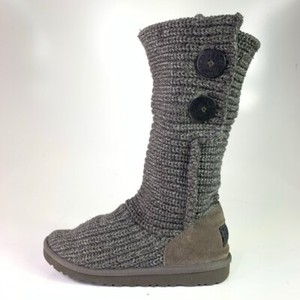 gray sweater uggs