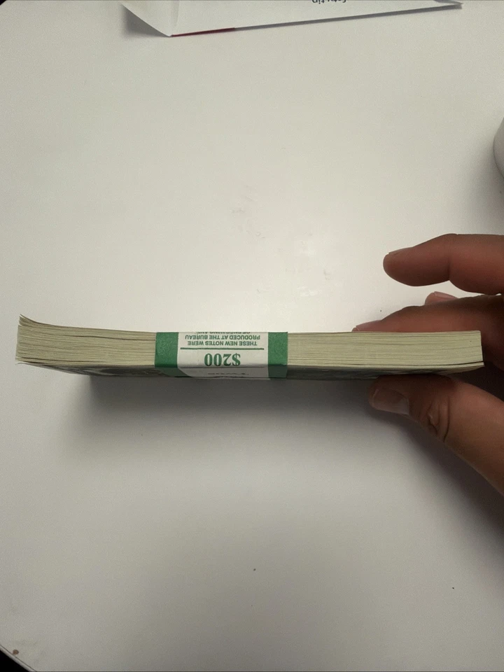 $2 BILL 2017A NEW YORK STAR NOTE PACK BEP STAR STRAP UNCIRCULATED FANCY SERIAL # - Image 3 of 4