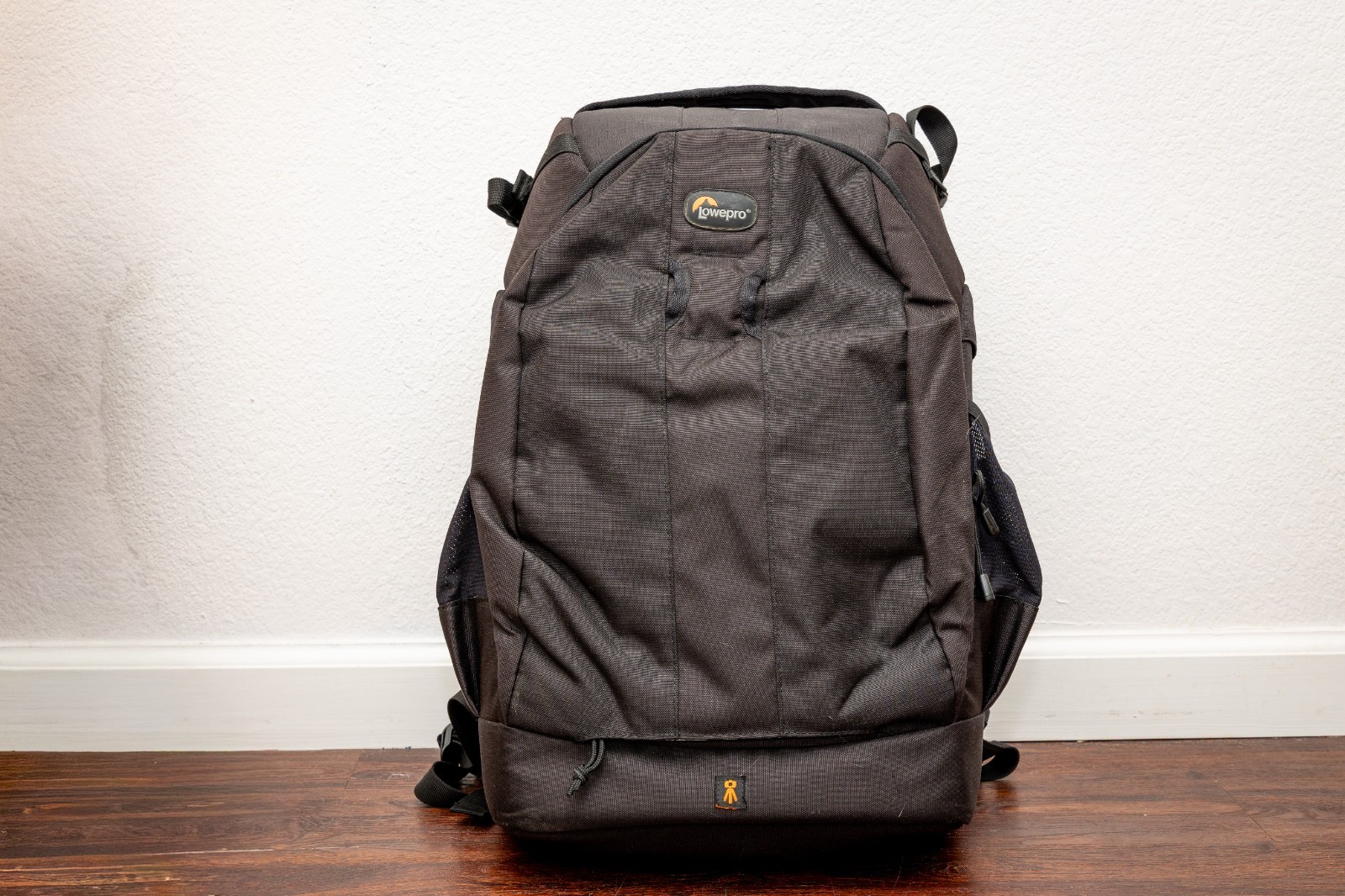 Lowepro Flipside 500 AW Camera Backpack &ndash; Excellent Condit