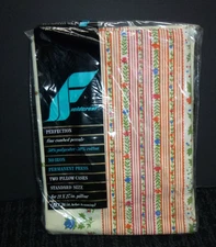 NOS Vtg 70s Fieldcrest Perfection Std Pillowcases Bright Floral Stripe Percale