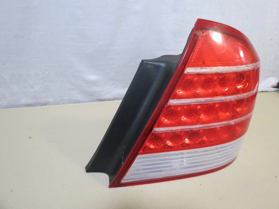 ✅ 05 06 07 Mercury Montego Esquina Exterior Luz Trasera Lámpara Derecho PASAJERO Lado OEM Foto 3 de 4