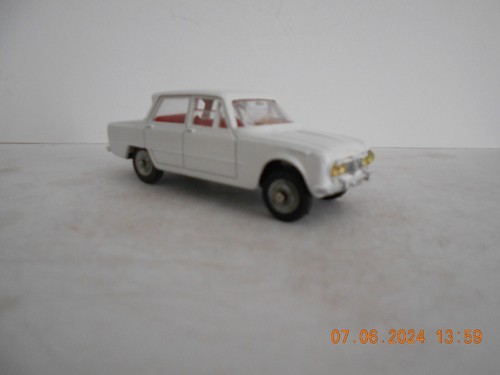 DINKY TOYS ALFA ROMEO GIULIA TI n° 514 de 1966 Made in France EUR 33,99 - FR