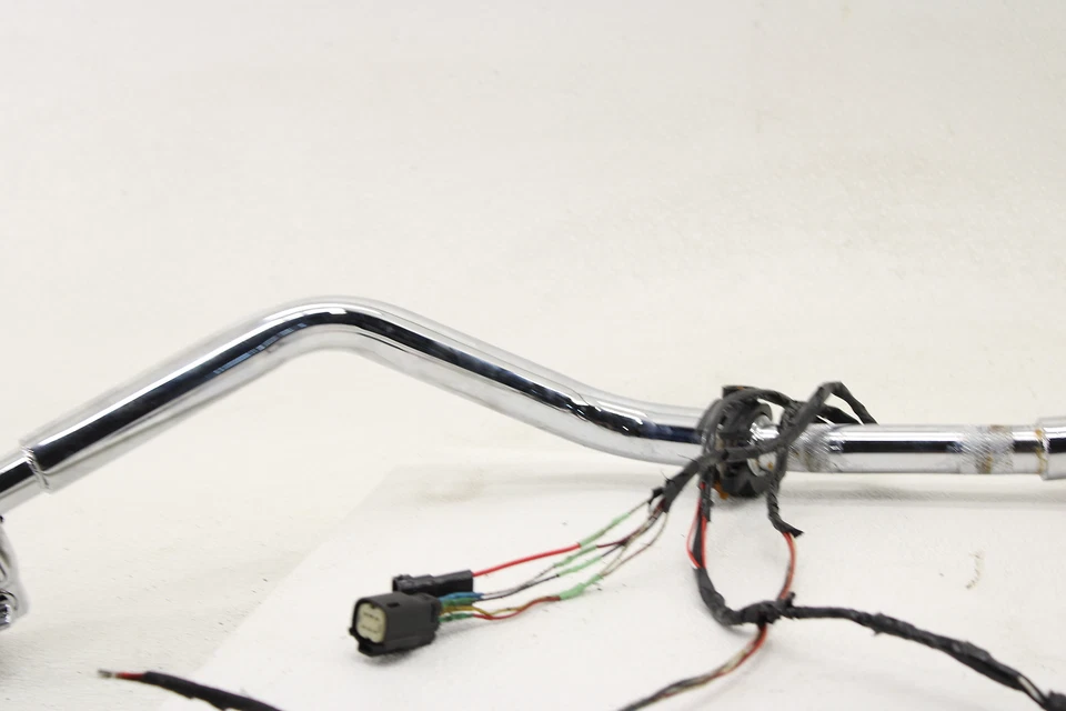 Manillar Harley Davidson Road King 14-23 con interruptores de control 1 pulgada Foto 3 de 4