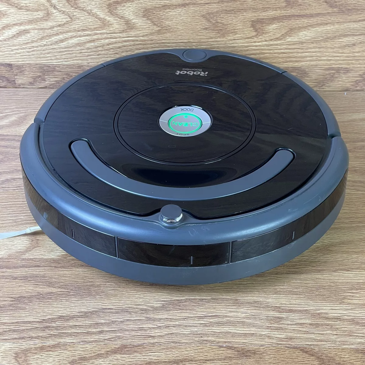 iRobot Roomba 675 Robot Vacuum Only Very Clean Fully Tested