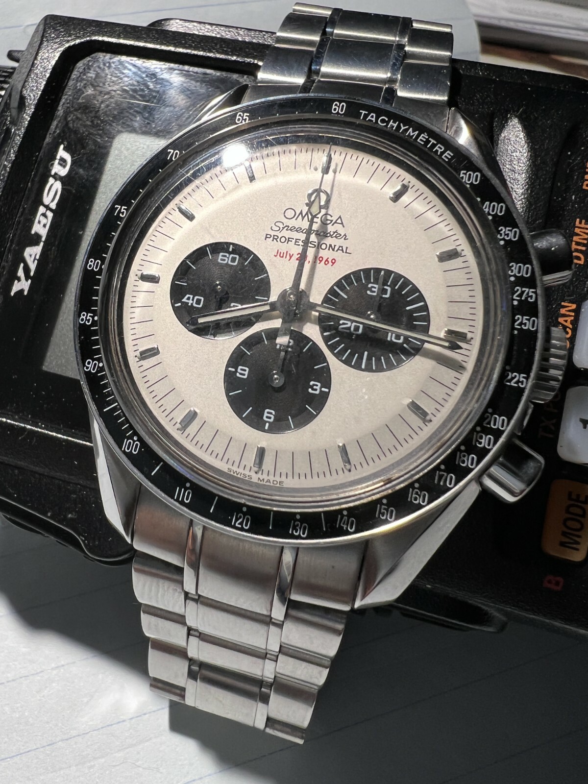 OMEGA SPEEDMASTER APOLLO 11 