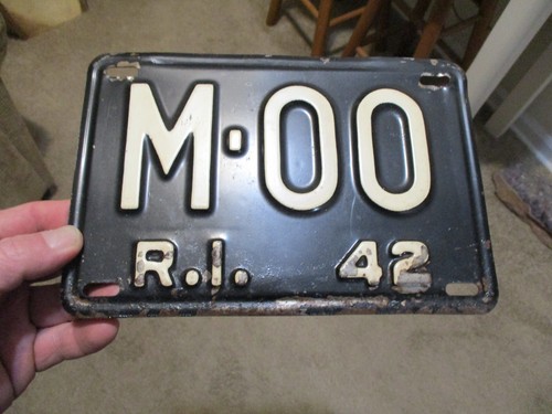 A+ 1942 RHODE ISLAND WW2 WARTIME SAMPLE LICENSE PLATE M-00