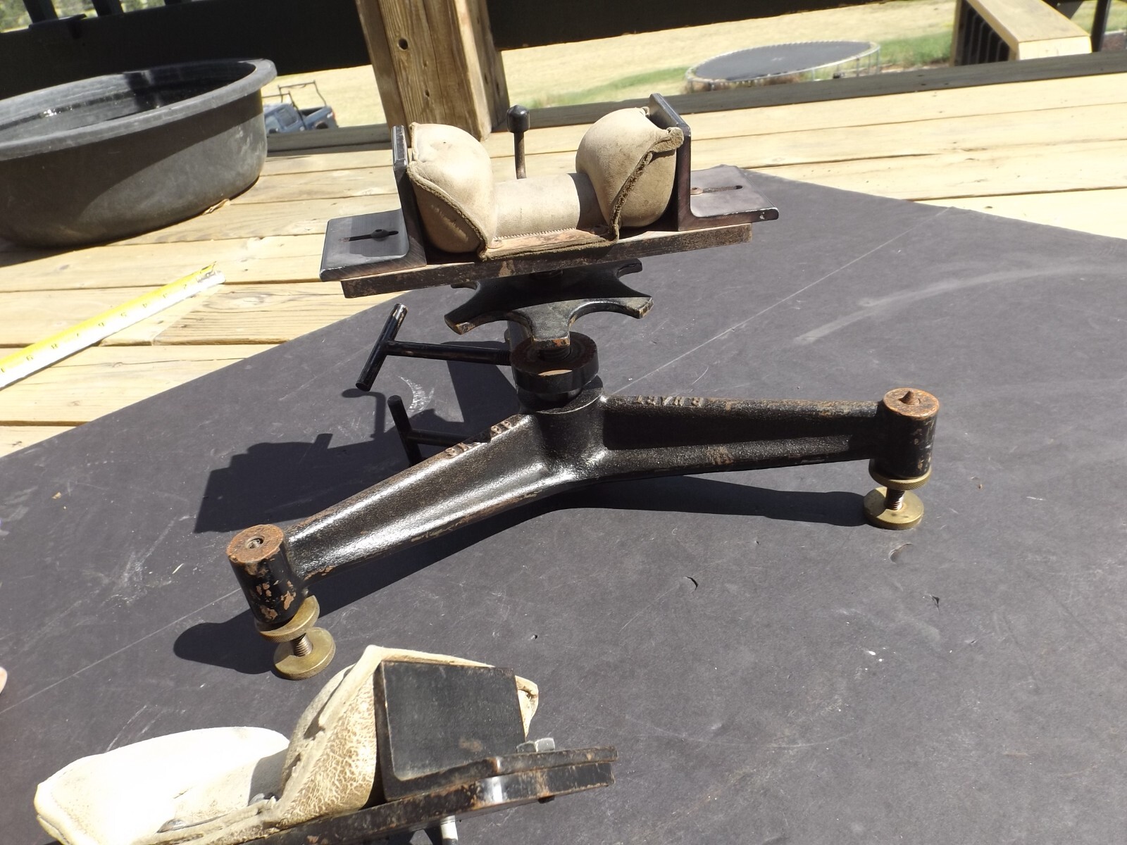 Vintage Cast Iron R. Hart Rifle Shooting Rest w /2 rests Nescopeck Pa