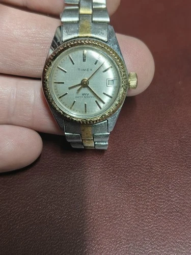 Vintage Timex Mechanical Ladies Watch 25mm Silver And Gold Tone Women’s Runs