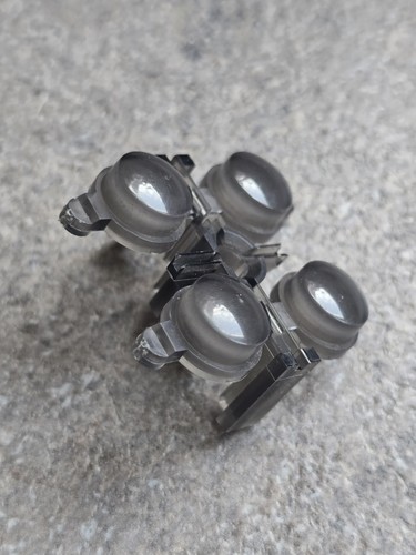 Korg M1 - Parts - Button Caps that covers 4 Buttons - 100% Intact - 第 1/9 張圖片