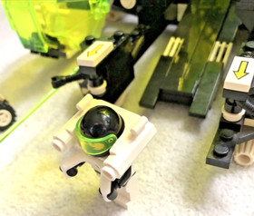 LEGO 6981 Aerial Intruder BLACKTRON II LEGO SPACESHIP + INSTRUCTIONS COMPLETE