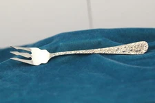 Rose by Kirk-Stieff Sterling Silver Cocktail Olive Pickle Fork 23.4g (ANT2212)
