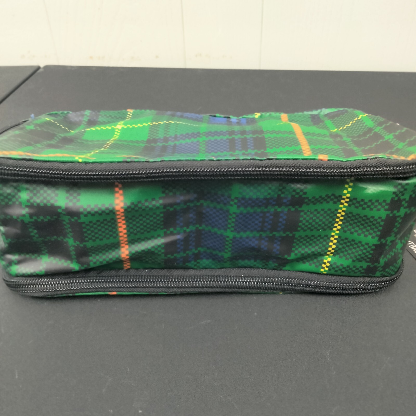 Scout 3 Way Cosmetic Bag Breaking Plaid Makeup Pockets NEW 10X8 Green Tartan