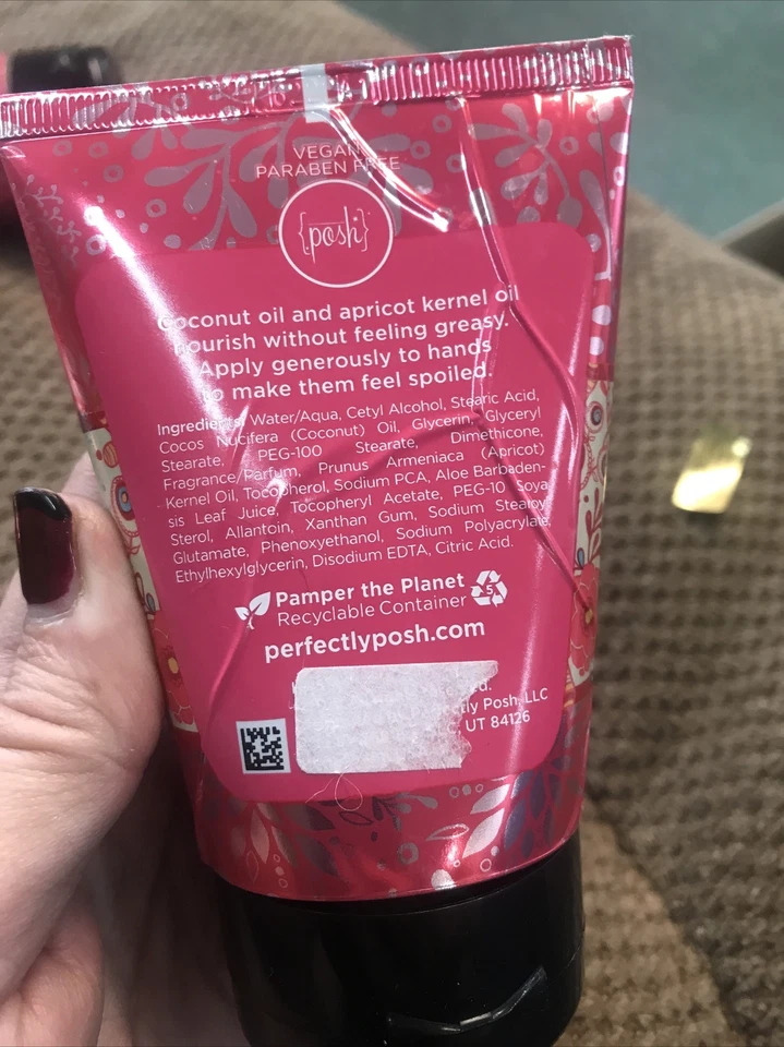 SALE- Perfectly Posh BFYHC~SISTER I'M A POET BIG FAT YUMMY HAND CREME Lotion - Image 2 of 2