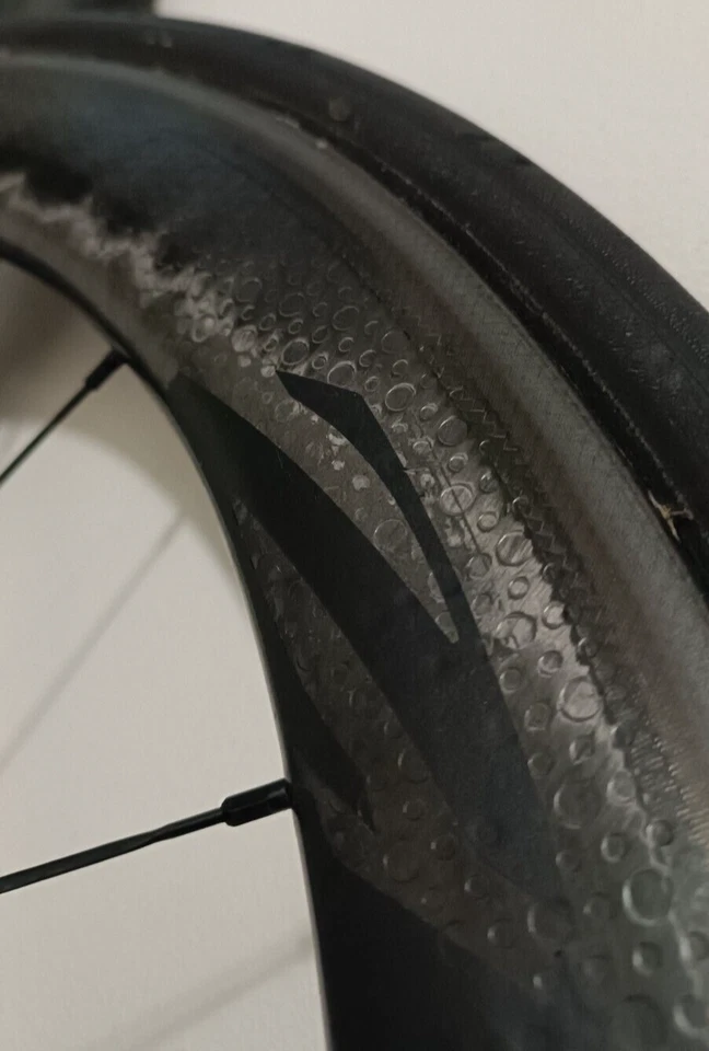 Juego de ruedas de freno de llanta tubular ZIPP 404 Firecrest Foto 4 de 4