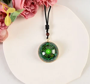 Collier pendentif en cristal de malachite Reiki Healing Énergie magnétique Talisman