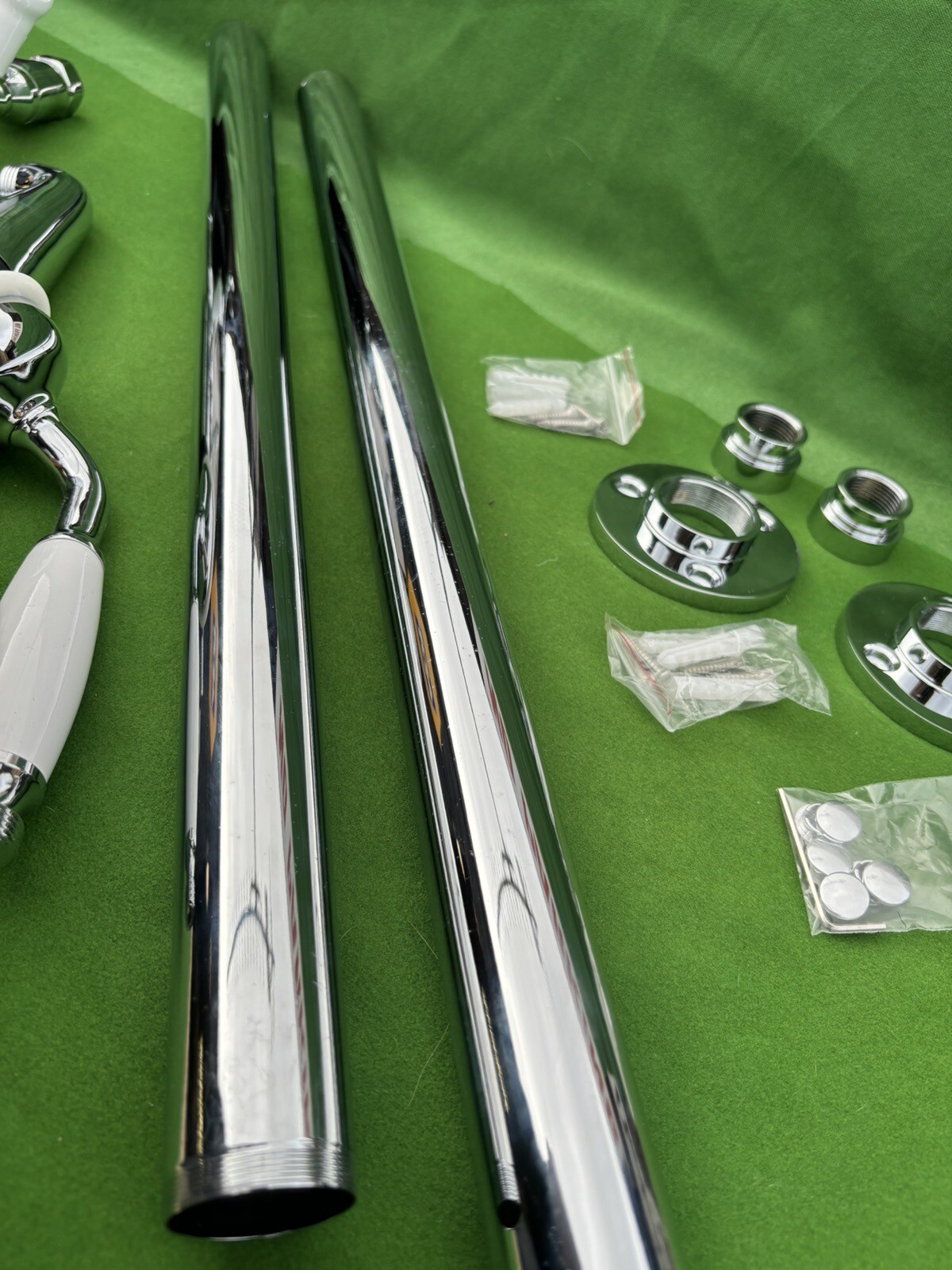 Traditional Victorian Style Free Standing Bath Mixer Taps with Shower