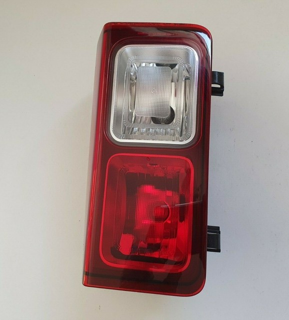 Renault TRAFIC 1.6 VIVARO Nv300 Rear Reverse Light Left 265596261R
