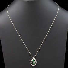 Collier Goutte En Or Blanc 18KT Avec Pendentif Émeraudes 0.45CT Diamants 0.13CT