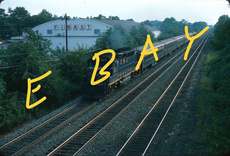 Jersey Central CNJ GP40P Action Westfield NJ CR era 1976 Original Kodachrome
