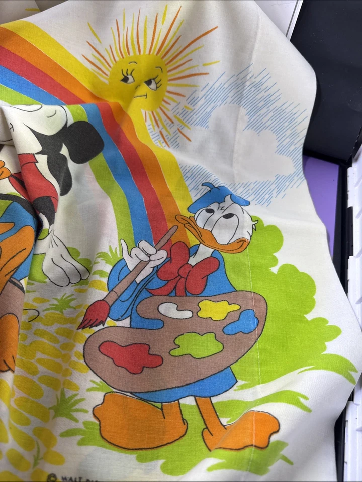 老式迪士尼儿童米老鼠和朋友枕套 — 第 3/4 张图片