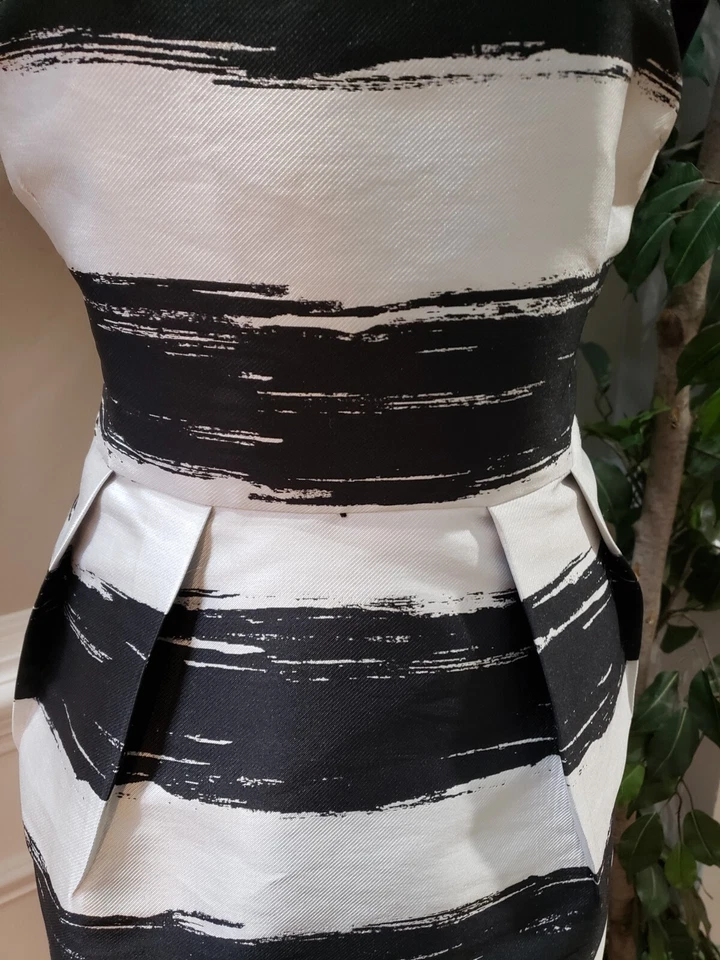 Vestido feminino Coast preto e branco poliéster gola redonda sem mangas comprimento do joelho 14 - Imagem 3 de 4