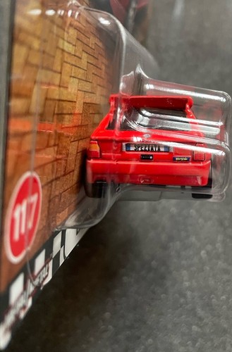 Hot Wheels Lancia Delta HF Integrale 117 Boulevard 1:64 coche modelo juguete embalaje original - Imagen 6 de 18