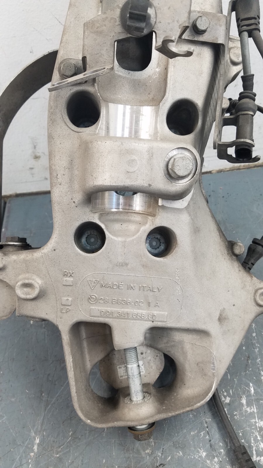 Porsche 911 GT3 2017-2019 Front Right Steering knuckle