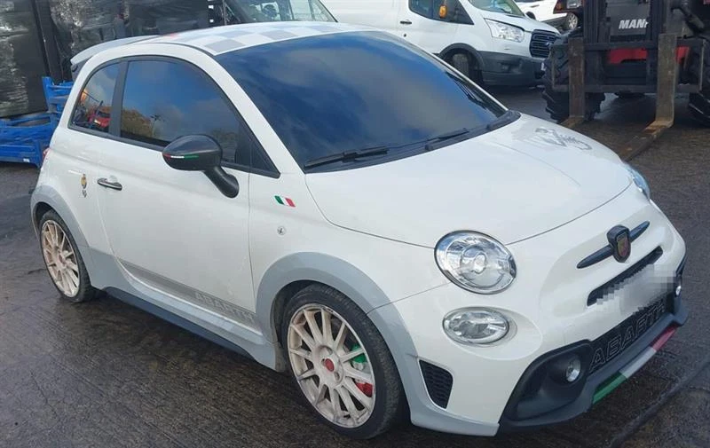 WING LINER ABARTH 695 MK2 FL (312) (4U) 2023 On WING FRONT LINER RH - Image 2 of 4