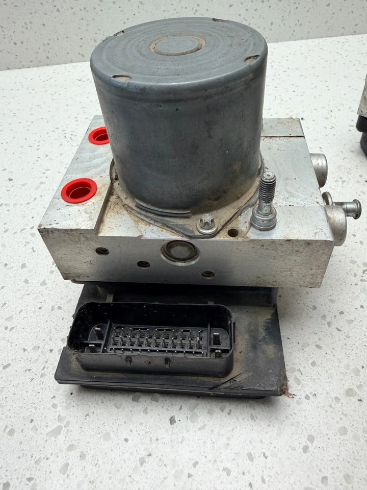 Chevrolet Silverado 2009-2012 ABS conjunto de sistema de frenos antibloqueo OEM 0265951547 Foto 3 de 4